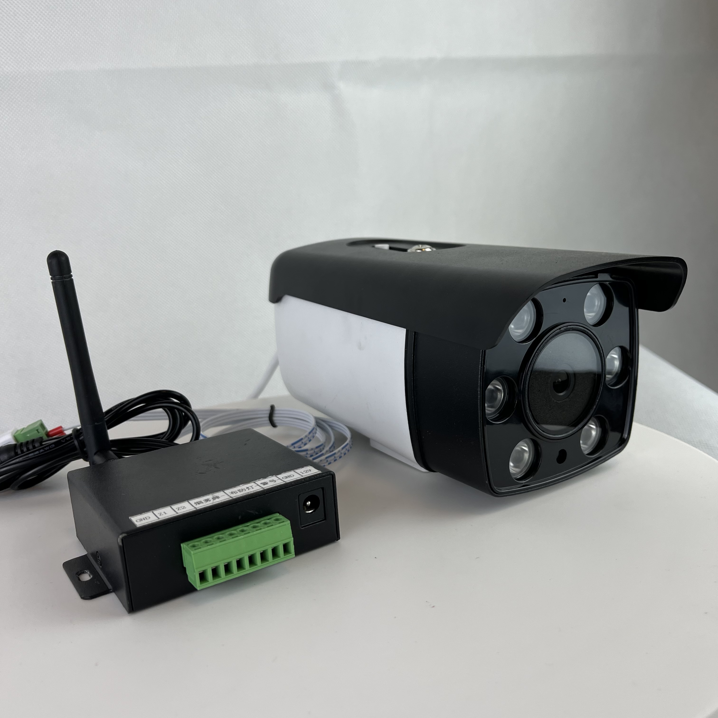 單路攝像機(jī)人形報(bào)警盒子